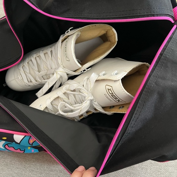 Classic White Women's Ice Skates - Picture 8 of 9